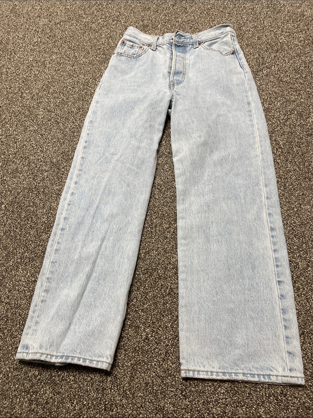 Classic Light Wash Women’s Straight-Leg Jeans
